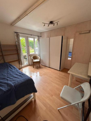 2 Zimmer Apartment mit Küche und Bad